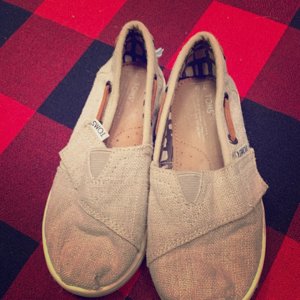 Toddler boy Toms shoes